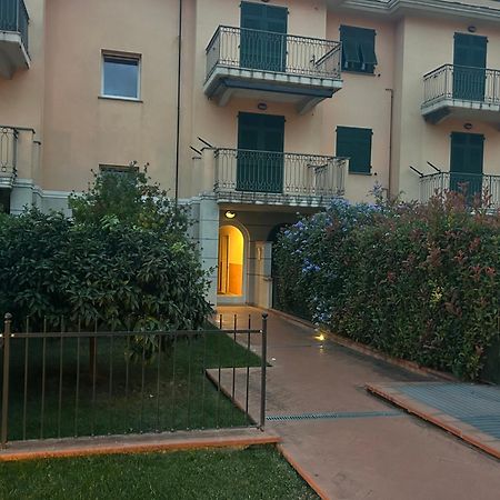 Appartamento Incantevole A 100Metri Dal Mare E Accanto Alla Pista Ciclabile อิมเปรีอา ภายนอก รูปภาพ