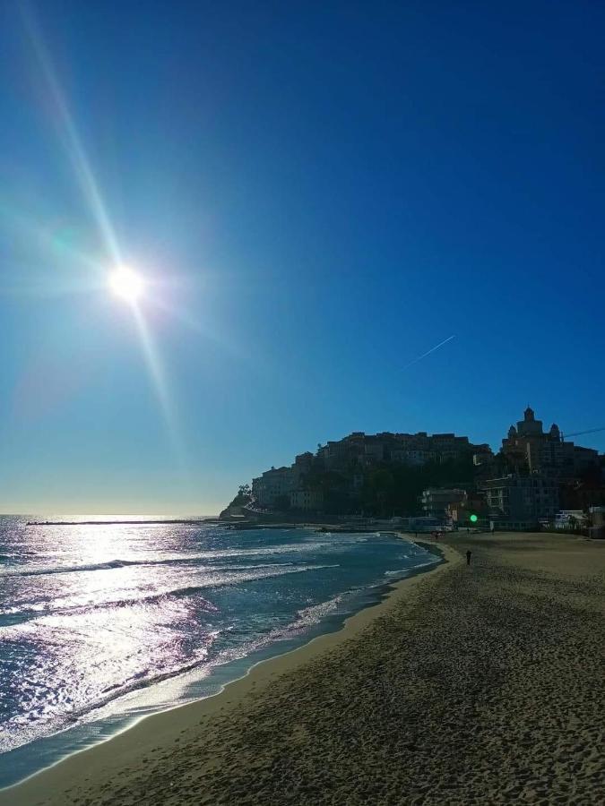 Appartamento Incantevole A 100Metri Dal Mare E Accanto Alla Pista Ciclabile อิมเปรีอา ภายนอก รูปภาพ