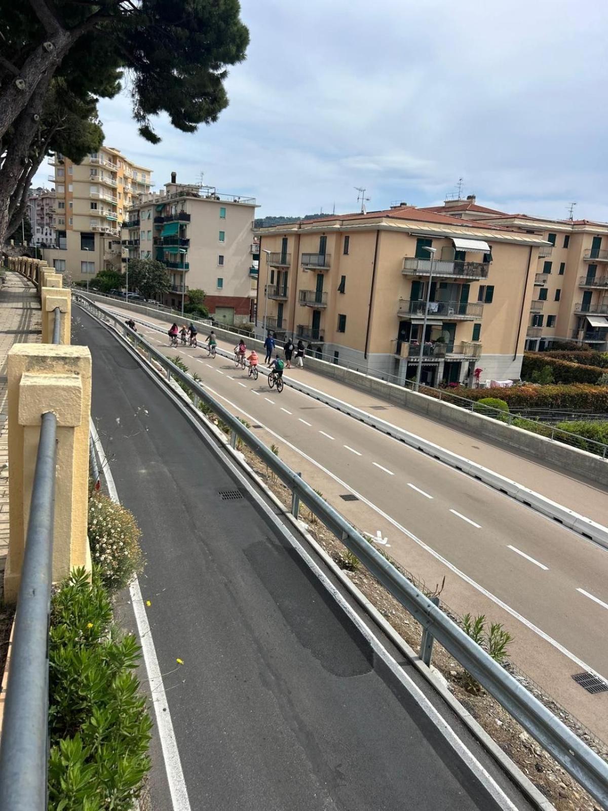 Appartamento Incantevole A 100Metri Dal Mare E Accanto Alla Pista Ciclabile อิมเปรีอา ภายนอก รูปภาพ